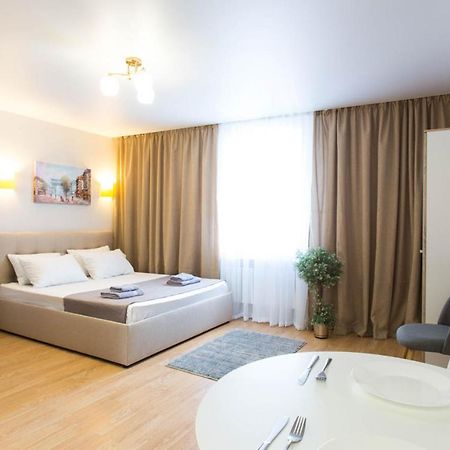 Apartment In The City Center - Gimnasiyna Naberezhna 24A-1 Kharkiv Exterior photo