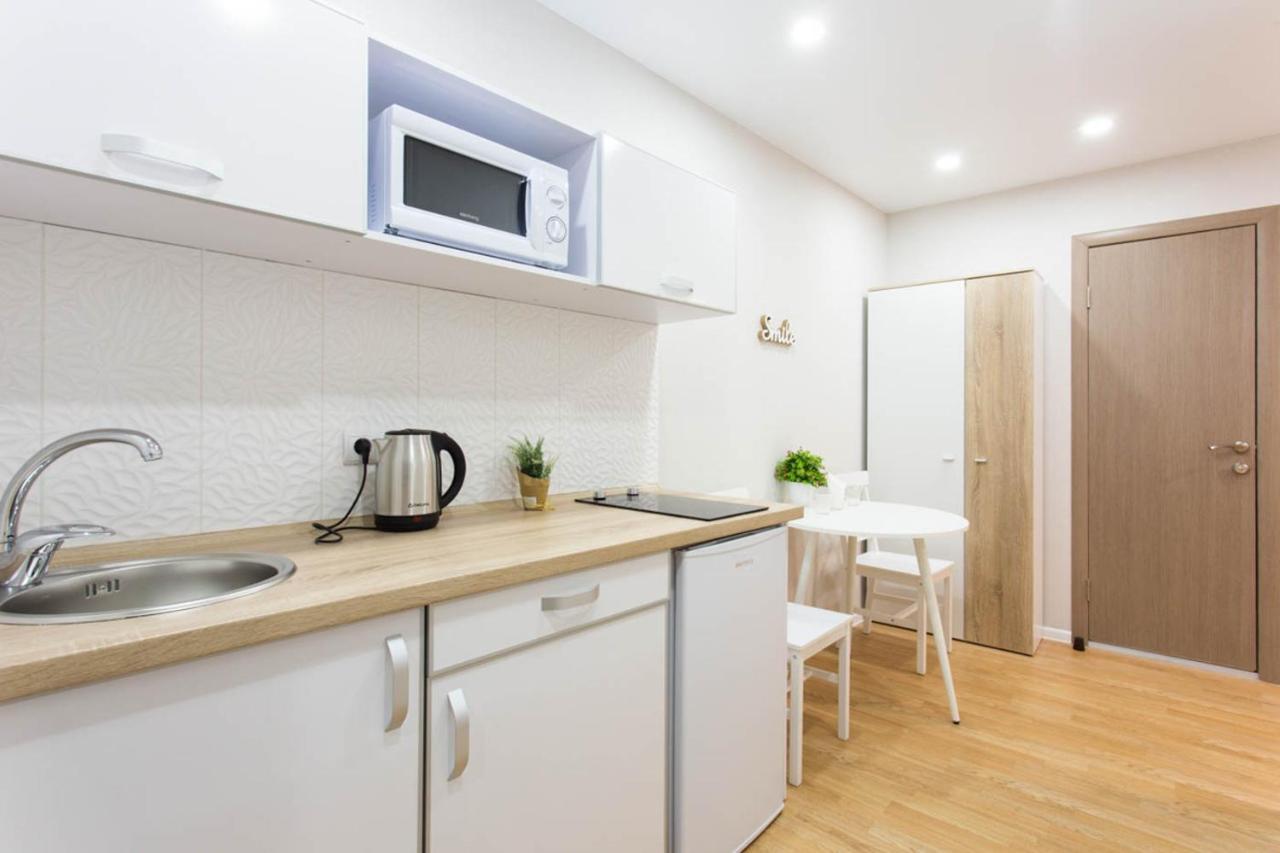 Apartment In The City Center - Gimnasiyna Naberezhna 24A-1 Kharkiv Exterior photo