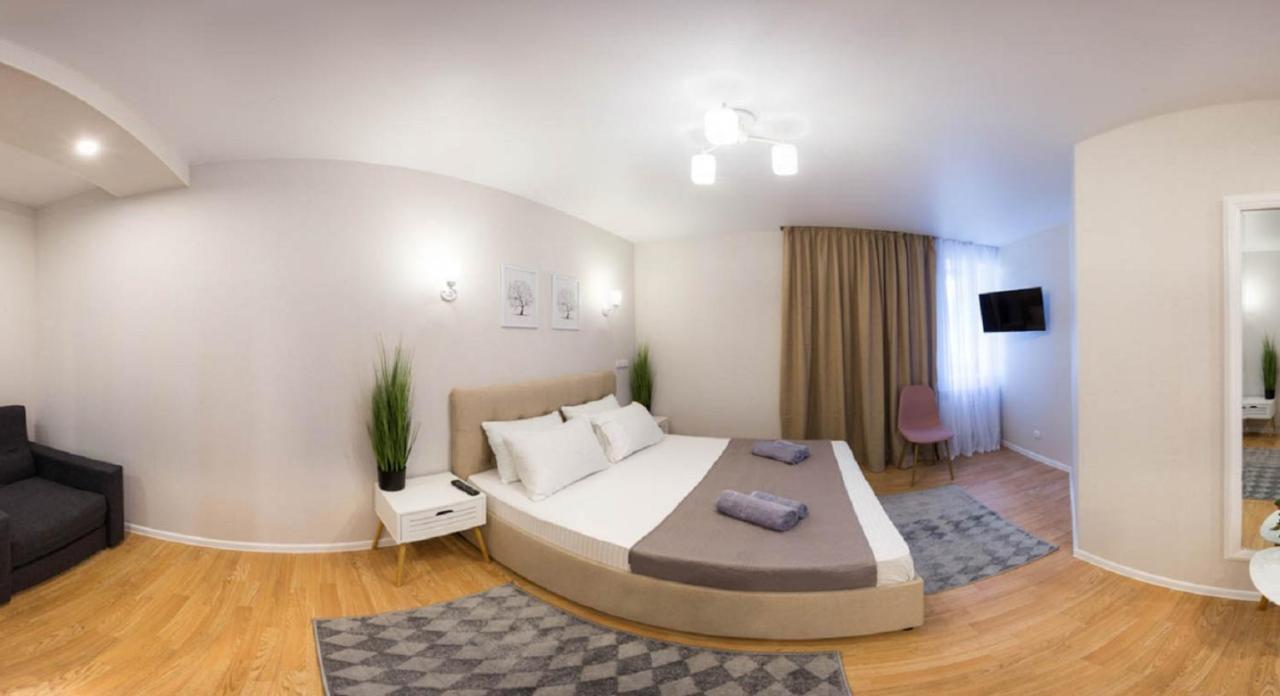 Apartment In The City Center - Gimnasiyna Naberezhna 24A-1 Kharkiv Exterior photo