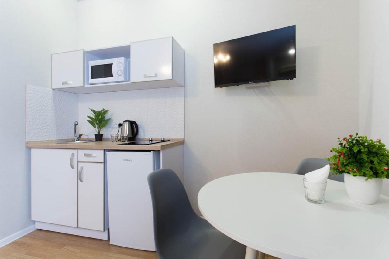 Apartment In The City Center - Gimnasiyna Naberezhna 24A-1 Kharkiv Exterior photo