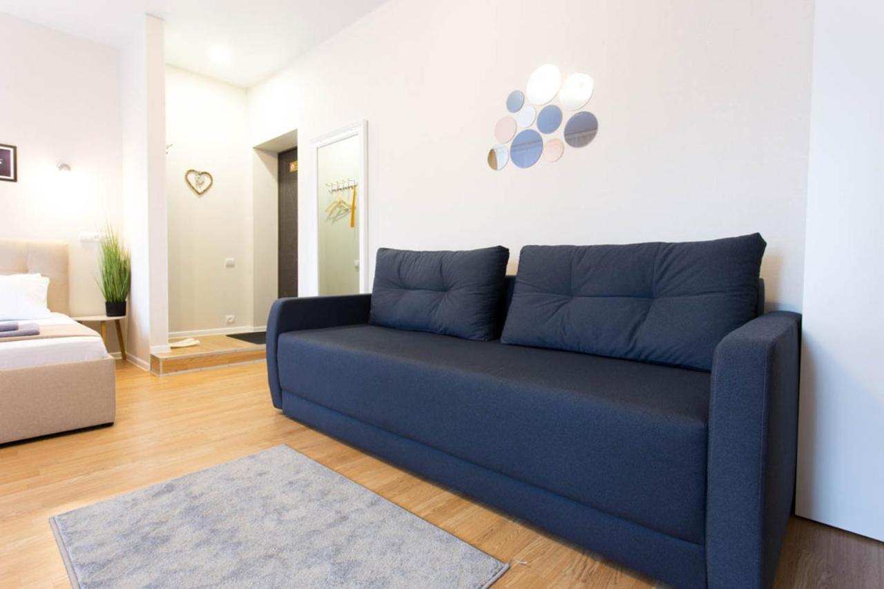 Apartment In The City Center - Gimnasiyna Naberezhna 24A-1 Kharkiv Exterior photo