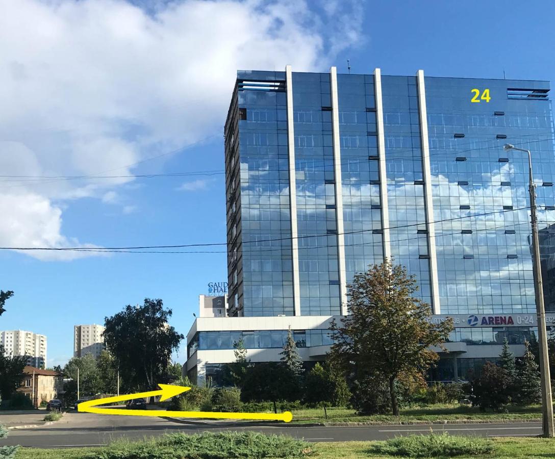Apartment In The City Center - Gimnasiyna Naberezhna 24A-1 Kharkiv Exterior photo